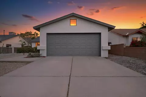 919 Sunbird Rd SW, Albuquerque, NM 87121