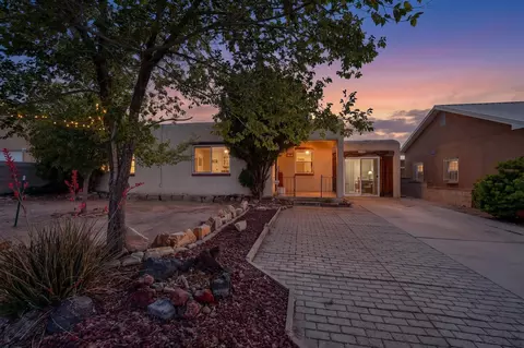 2817 Sierra Dr NE, Albuquerque, NM 87110