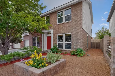 8016 Fallbrook Pl NW, Albuquerque, NM 87120