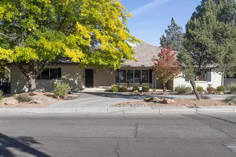 924 Valverde Dr SE, Albuquerque, NM 87108