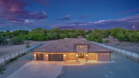 1202 Gabaldon Rd NW, Albuquerque, NM 87104
