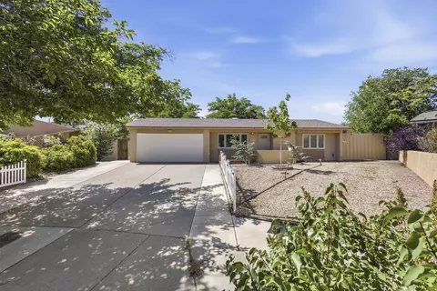 12109 Baronet Pl NE, Albuquerque, NM 87123