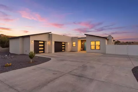 2541 Chessman Dr NE, Rio Rancho, NM 87124