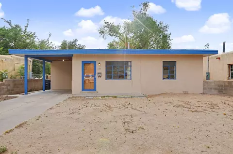 1311 Dartmouth Dr NE, Albuquerque, NM 87106