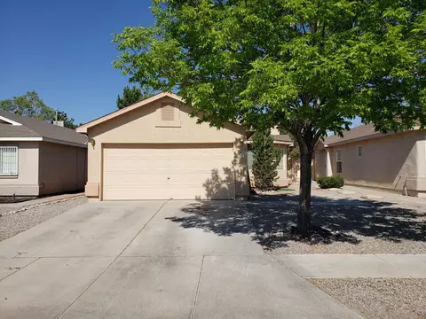 631 Vista Luna Ln SW, Albuquerque, NM 87121