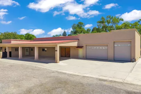 2742 Rio Grande Blvd NW, Albuquerque, NM 87104