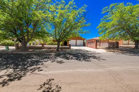 5408 Kettle Rd NW, Albuquerque, NM 87120