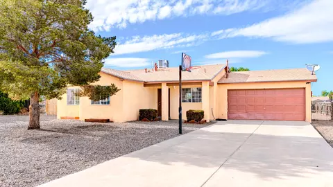 11 Rodgers Dr, Los Lunas, NM 87031