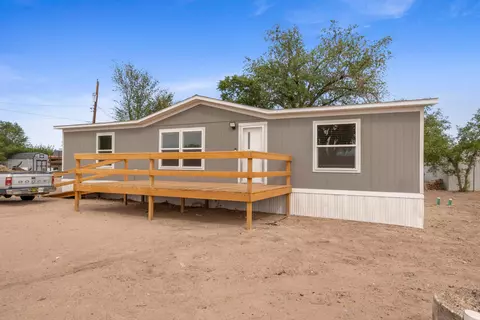 16 Serafin Rd, Belen, NM 87002