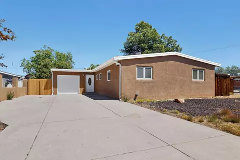 4717 Palo Duro Ave NE, Albuquerque, NM 87110