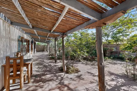 1109 57th St NW, Albuquerque, NM 87105
