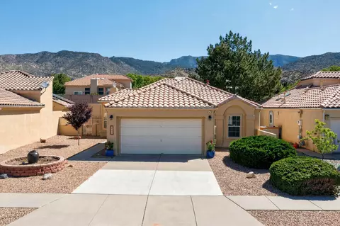 1104 Titleist Dr NE, Albuquerque, NM 87112
