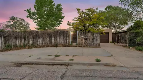 103 Spruce St, Santa Fe, NM 87501