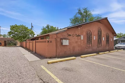 304 Vassar Dr SE, Albuquerque, NM 87106
