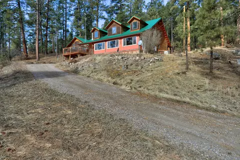 831 Sulphur Creek Rd, Jemez Springs, NM 87025