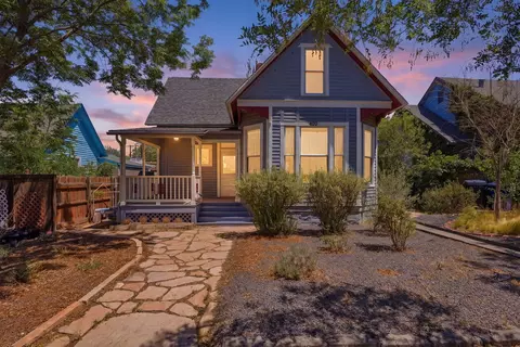420 Edith Blvd SE, Albuquerque, NM 87102