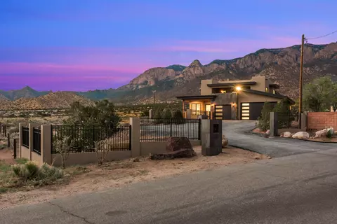 12055 Elena Dr NE, Albuquerque, NM 87122