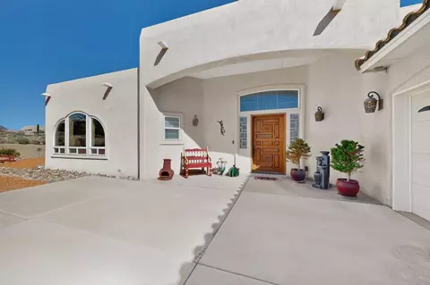 6520 Milpa Alta Rd NE, Rio Rancho, NM 87144