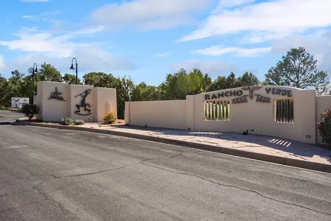 215 Via Sedillo Rd, Tijeras, NM 87059