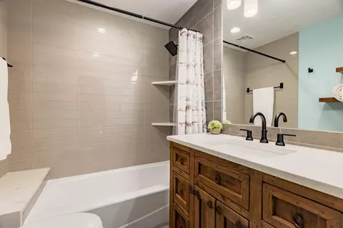 Bath - 5 Sonata Ct, Cedar Crest, NM 87008 photo 4 of 4
