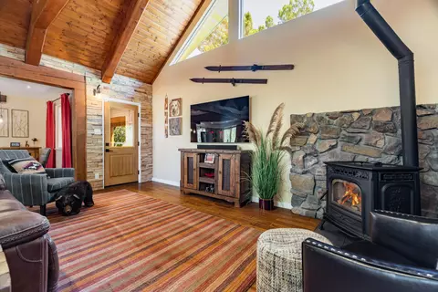 Living - 5 Sonata Ct, Cedar Crest, NM 87008 photo 3 of 4
