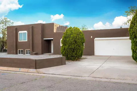 303 Oreja De Oro Dr SE, Albuquerque, NM 87124