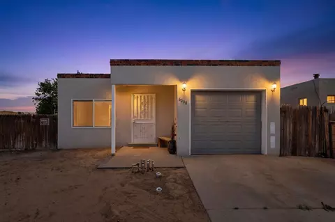 6008 Kilmer Ave NW, Albuquerque, NM 87120