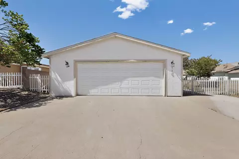 110 Sunrise Bluffs Dr, Belen, NM 87002