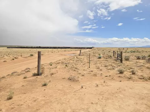 Emilia Road, Los Lunas, NM 87031