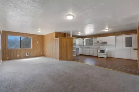 1036 Us Route 66, Tijeras, NM 87059