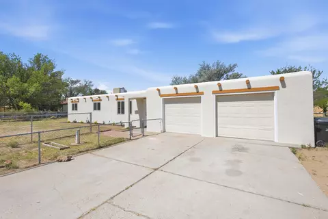 4719 Gordon St, Los Lunas, NM 87031