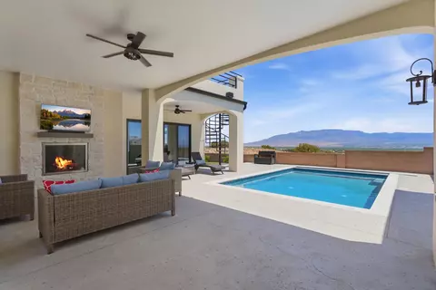5505 Valiente Rd NW, Albuquerque, NM 87120