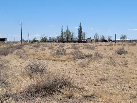 2 Sierra Vista Rd, Mcintosh, NM 87032