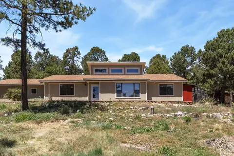 42 Thunderbird Ln, Tijeras, NM 87059