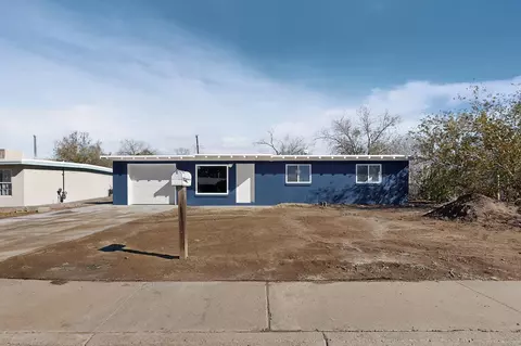 1138 Luthy Cir NE, Albuquerque, NM 87112