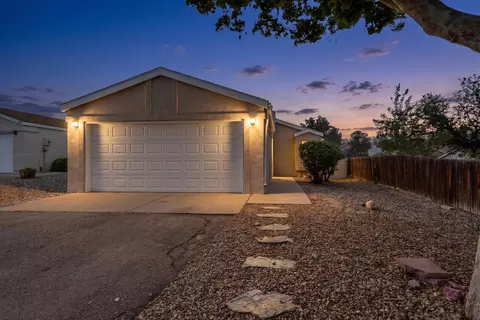 1605 Jane Pl NE, Rio Rancho, NM 87144