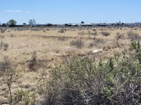 6 Sierra Vista Rd, Mcintosh, NM 87032
