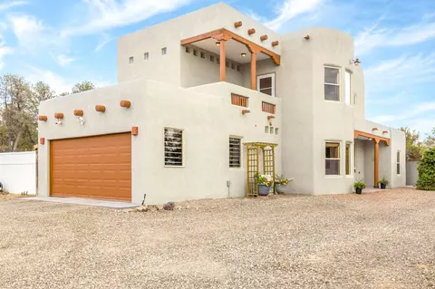 14 Las Nietas Ct, Edgewood, NM 87015