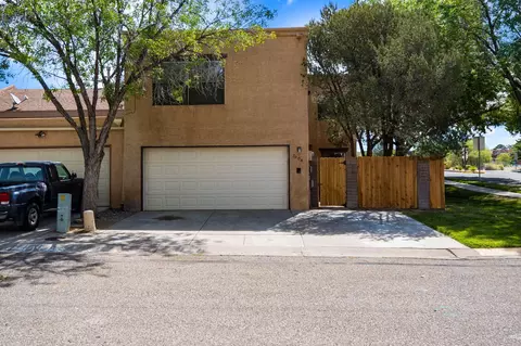 7904 Blue Jay Ln NE, Albuquerque, NM 87109