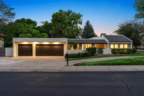 9715 Pebble Beach Dr NE, Albuquerque, NM 87111