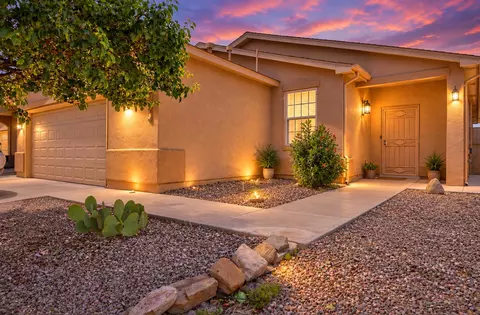 3105 W Meadow Dr SW, Albuquerque, NM 87121