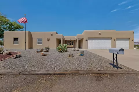 250 Phillips Rd, Los Lunas, NM 87031