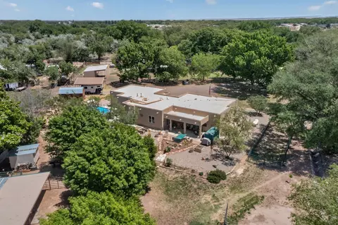 250 Phillips Rd, Los Lunas, NM 87031