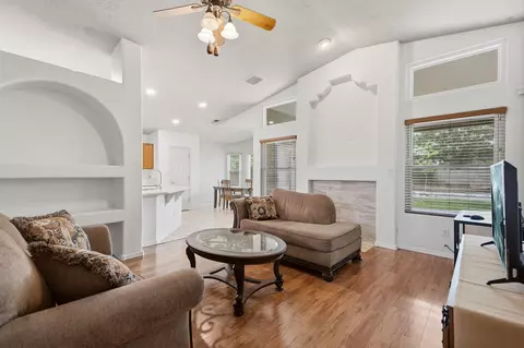 9423 E Travilla Dr NW, Albuquerque, NM 87114