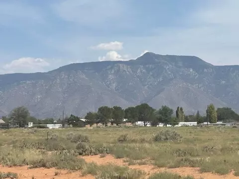 Unit 11 Bk 3 Tr 2, Meadow Lake, NM 87031