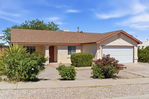 1304 82nd St SW, Albuquerque, NM 87121
