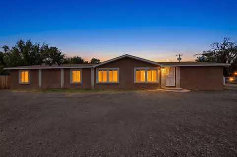 5801 Evans Rd SW, Albuquerque, NM 87105