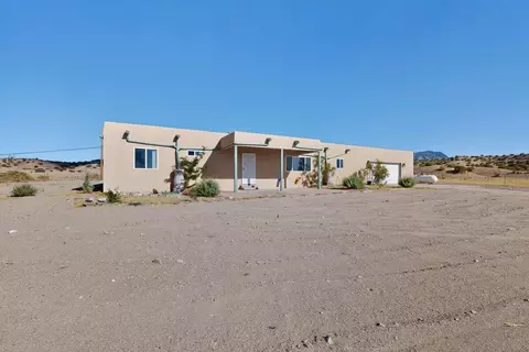 35 Coronado Rd, Algodones, NM 87001