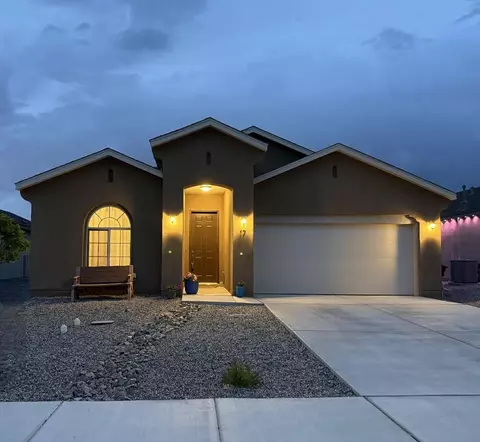 17 Calle Guaymas, Los Lunas, NM 87031