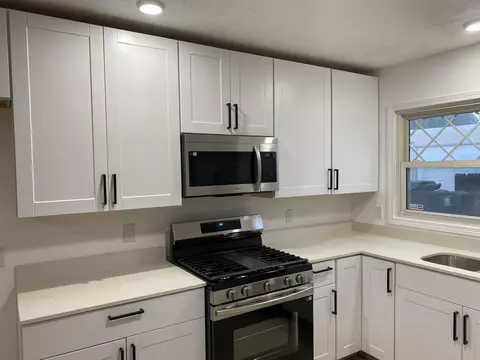 7712 Mcknight Ave NE, Albuquerque, NM 87110